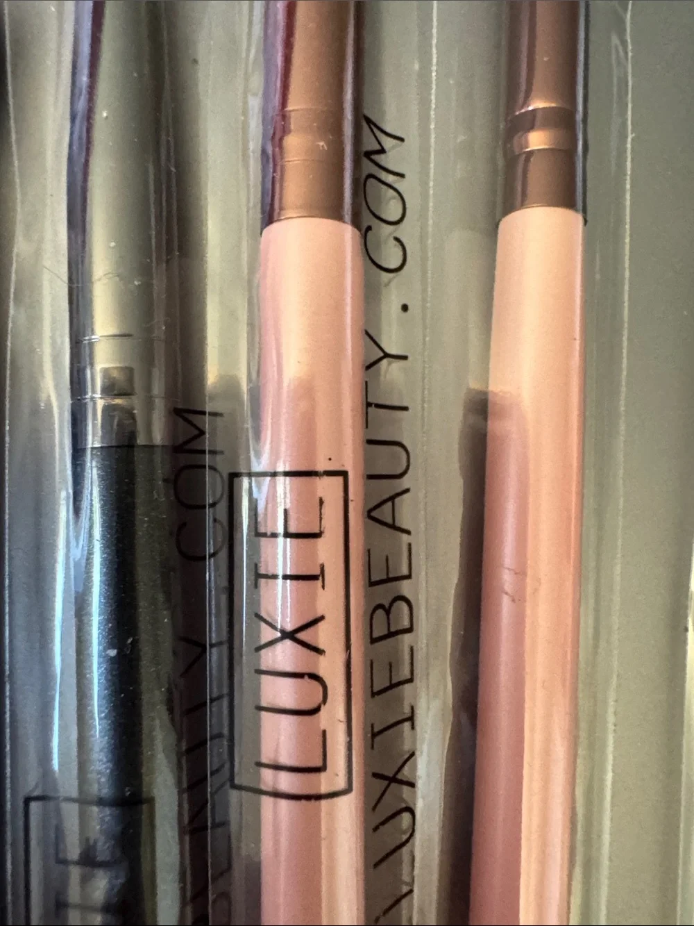 Pink and Rose Gold Eye Brush Set - 7 Piece Women Makeup Brushes
